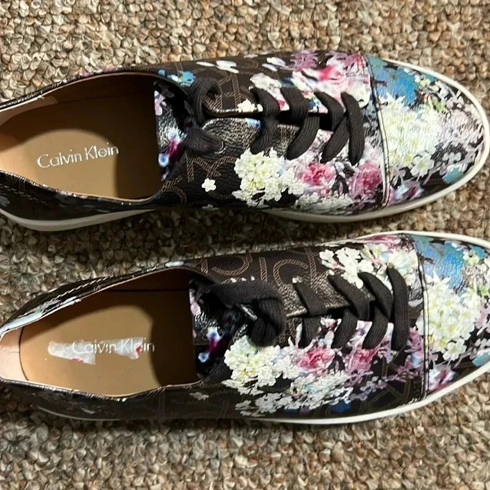 Calvin Klein Imilia size 7 1/2 Flower Walking Sneakers Trainers - Picture 7 of 8